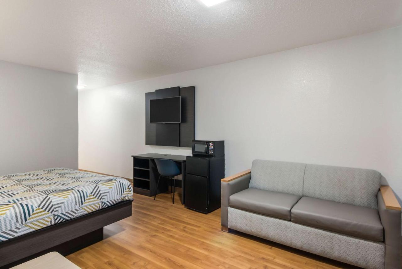 Motel 6-Laredo, Tx - North I-35 ภายนอก รูปภาพ