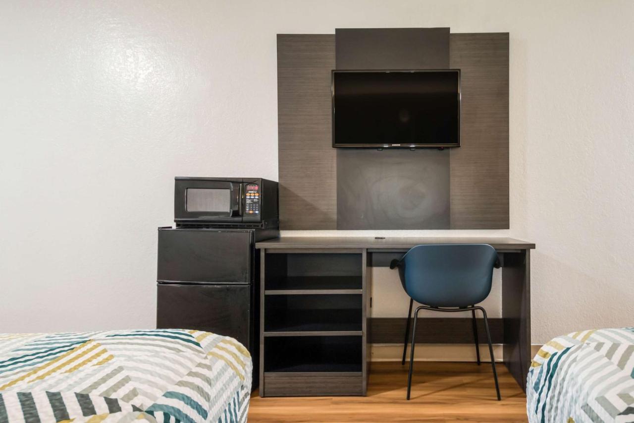 Motel 6-Laredo, Tx - North I-35 ภายนอก รูปภาพ